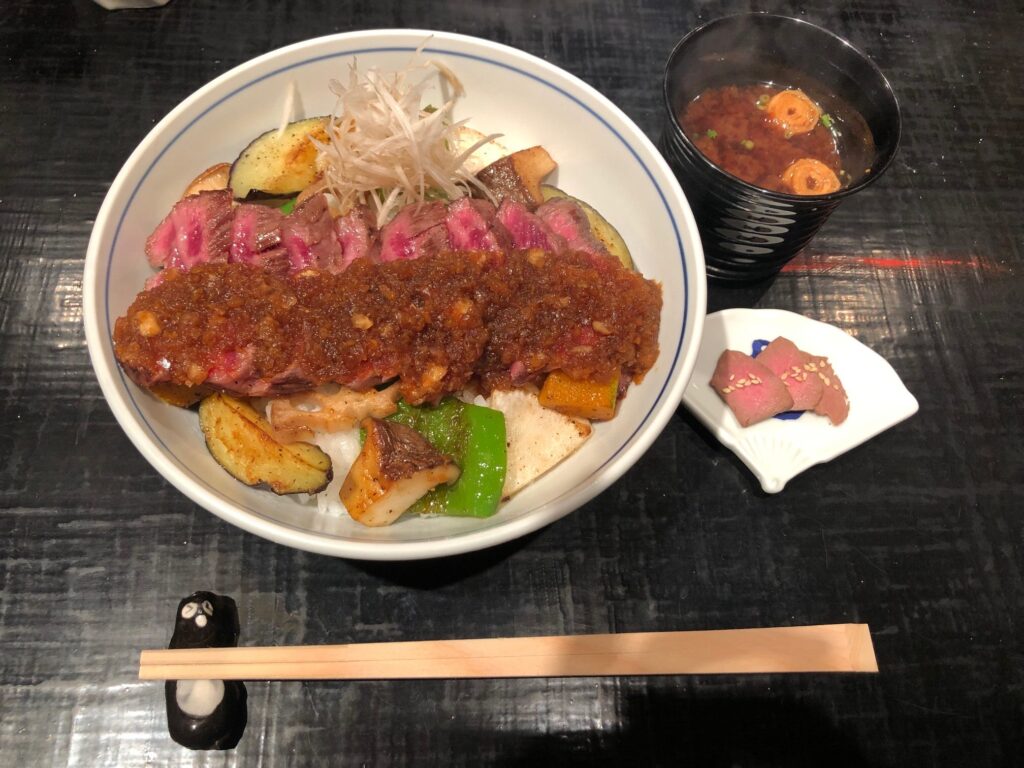 ハラミ丼