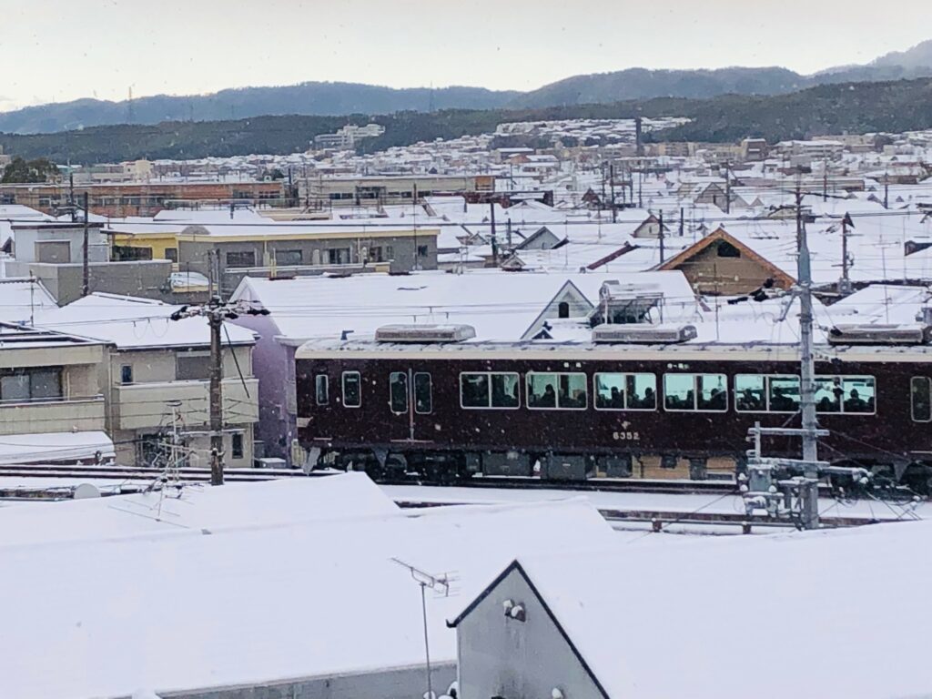 雪と阪急電車